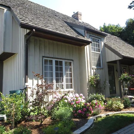 Cedar Gables Bed & Breakfast 나이아가라온더레이크 외부 사진