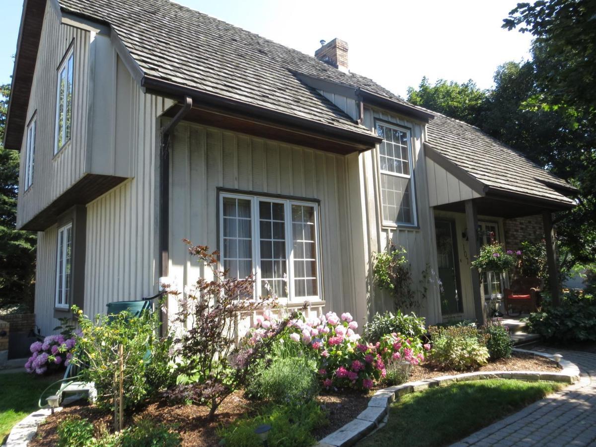 Cedar Gables Bed & Breakfast 나이아가라온더레이크 외부 사진